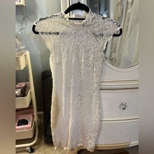 White lacy dress from Windsor